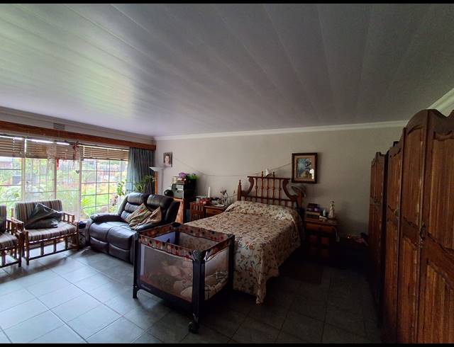 4 BEDROOM FREESTANDING FOR SALE IN STILFONTEIN EXT 4